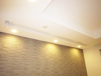 美しい陰影と映像機器がデザインされた理想の空間 美しい陰影と映像機器がデザインされた理想の空間